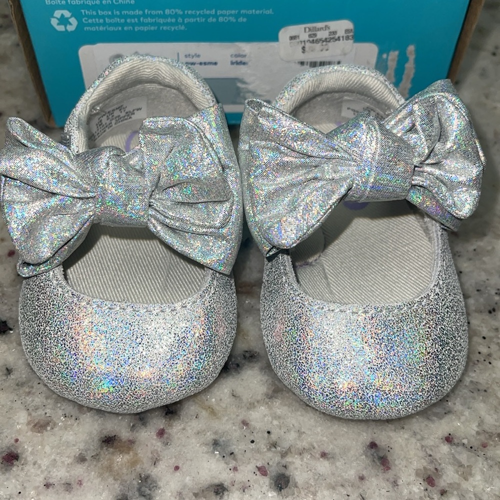 New Size 1 Stride Rite Baby Crib Shoes  Striderite Silver Ribbon Bows Mary Janes